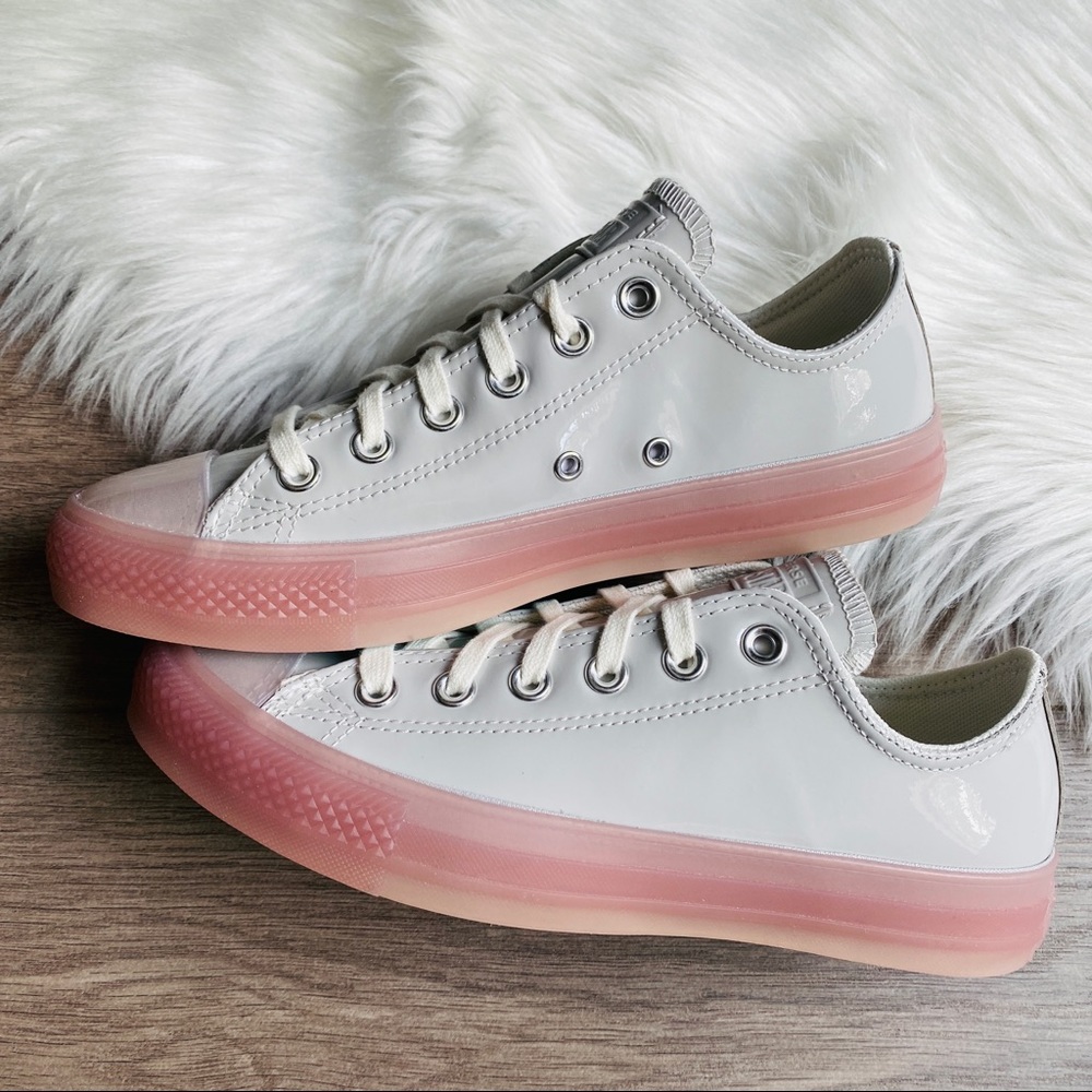 NWT Converse Ctas OX Women’s Shoes - Picture 8 of 9